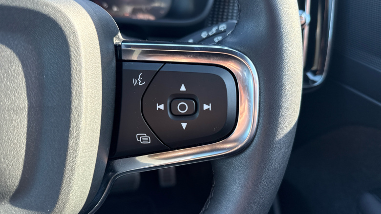 Volvo Xc40 1.5 T5 Recharge PHEV R DESIGN Pro 5dr Auto Estate